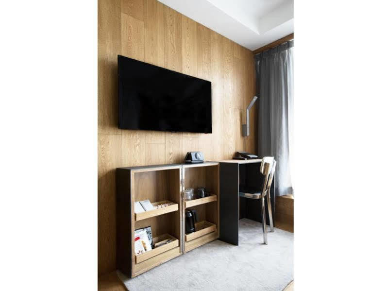 Tuve Hotel Хонконг Екстериор снимка
